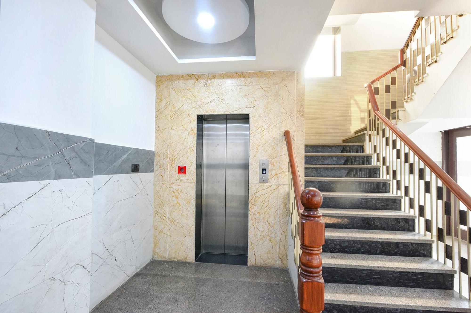 Fabhotel Vibe Noida Ngoại thất bức ảnh